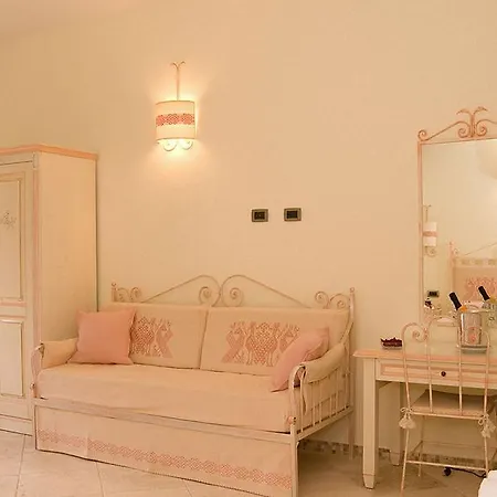 Soffio Di Vento 3* Magazzini (Sardinia)